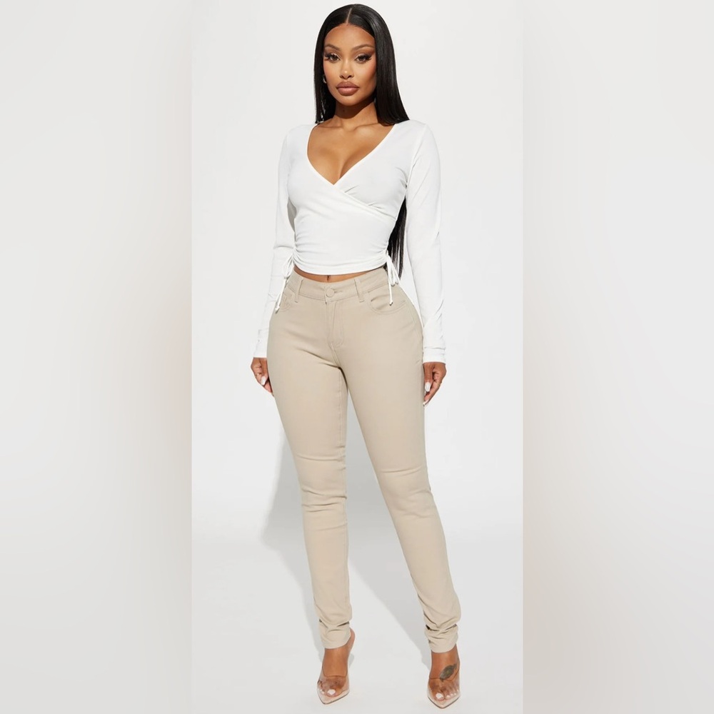 FASHION NOVA Women's Beige Jeans